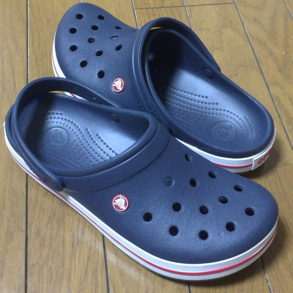 blue crocs