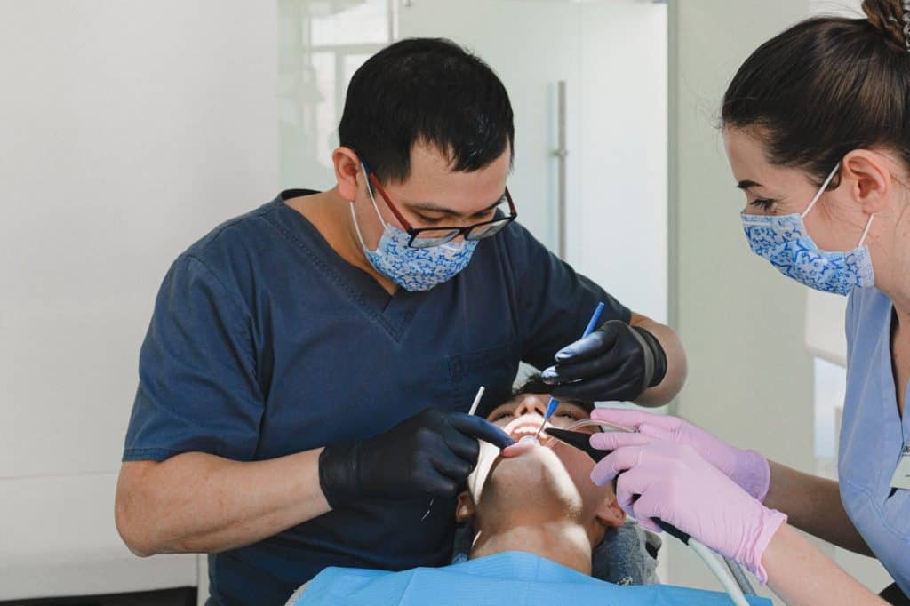 10 Best Shoes For Dental AssistantsReviews & Buyers Guide